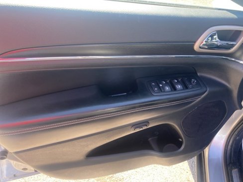 Used 2014 Jeep Grand Cherokee Limited image 17