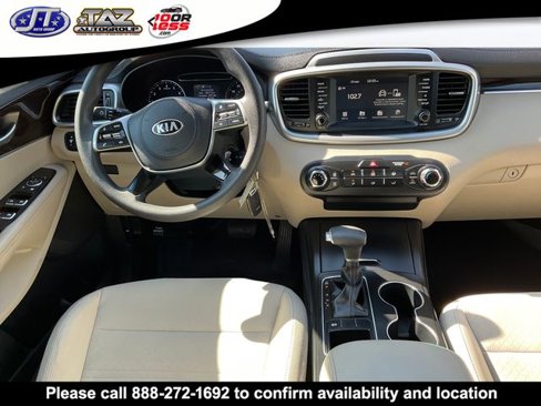 Used 2019 Kia Sorento LX image 16