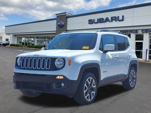 Used 2018 Jeep Renegade Latitude w/ Cold Weather Group image 2