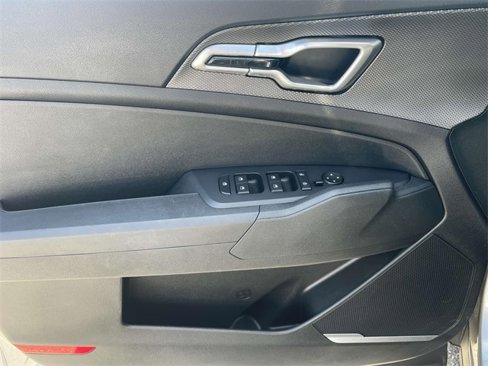 Certified 2023 Kia Sportage LX image 16