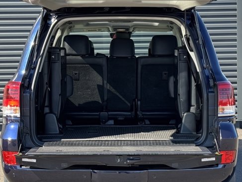 Used 2019 Toyota Land Cruiser image 36