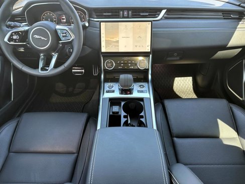 New 2024 Jaguar XF R-Dynamic SE image 13