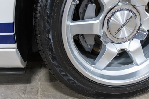 Used 2006 Ford GT image 21