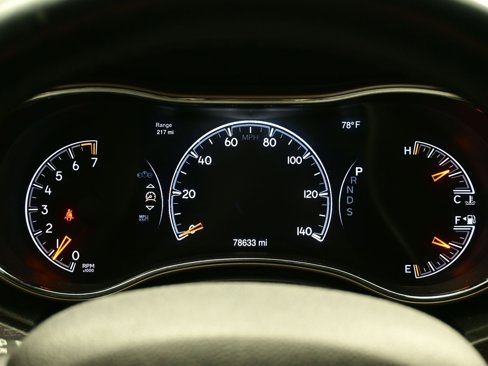 Used 2015 Jeep Grand Cherokee Altitude image 23