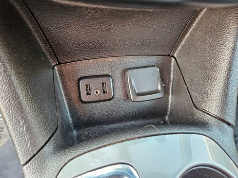 Used 2019 Chevrolet Cruze LT w/ RS Package image 6