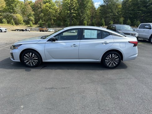Used 2024 Nissan Altima 2.5 SV image 8
