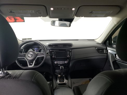 Used 2020 Nissan Rogue SV image 14