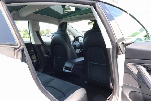Used 2019 Tesla Model 3 Standard Range Plus image 60