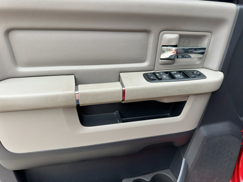 Used 2012 RAM 1500 Big Horn image 14