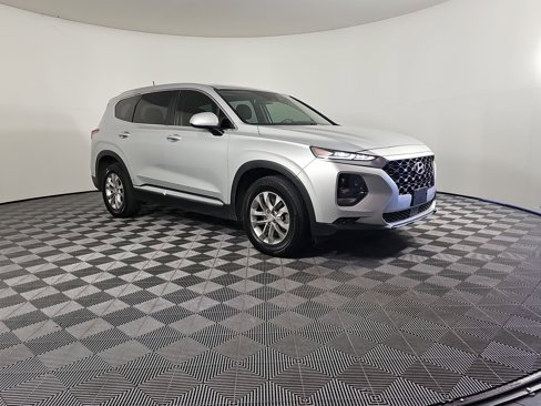 Used 2019 Hyundai Santa Fe SE image 6