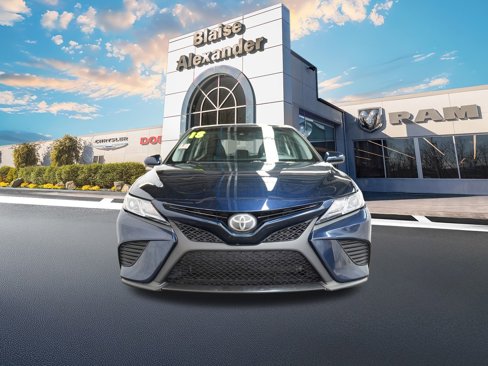 Used 2018 Toyota Camry SE image 9