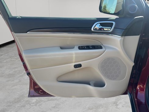 Certified 2020 Jeep Grand Cherokee Limited w/ Luxury Group II image 23