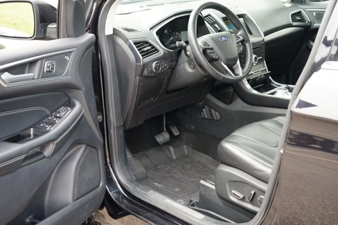 Used 2019 Ford Edge Titanium image 13