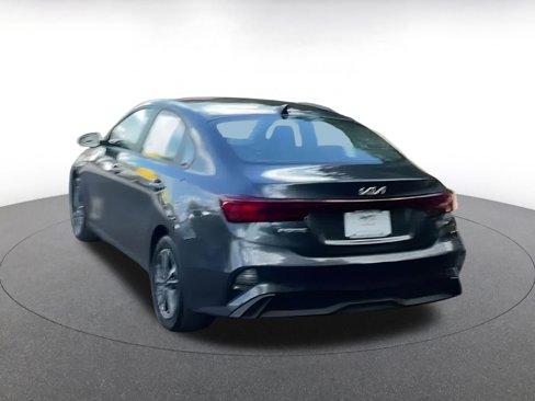 Used 2024 Kia Forte LXS image 4