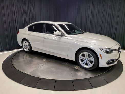 Used 2017 BMW 330i xDrive Sedan image 12