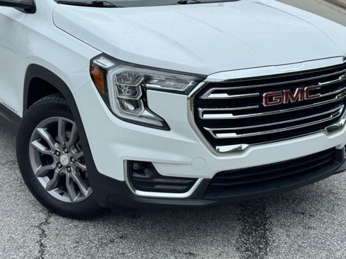 Used 2024 GMC Terrain SLT image 6