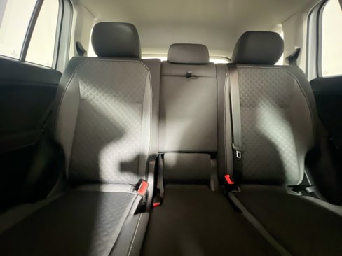 Used 2021 Volkswagen Tiguan S image 31