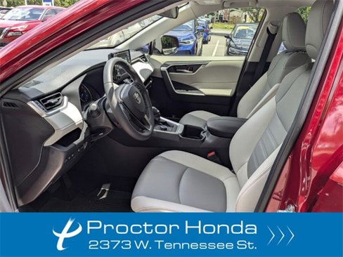 Used 2022 Toyota RAV4 XLE Premium image 29
