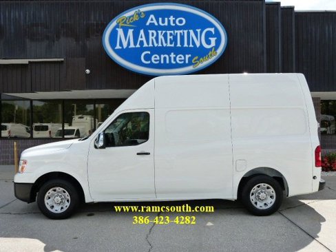 Used 2017 Nissan NV 3500 SV image 1