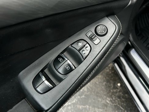 Used 2017 Nissan Maxima 3.5 SV image 27