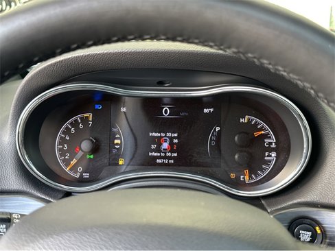 Used 2019 Jeep Grand Cherokee Altitude image 11