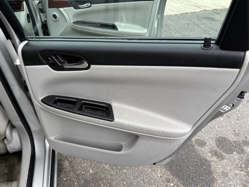 Used 2007 Chevrolet Impala LT image 19