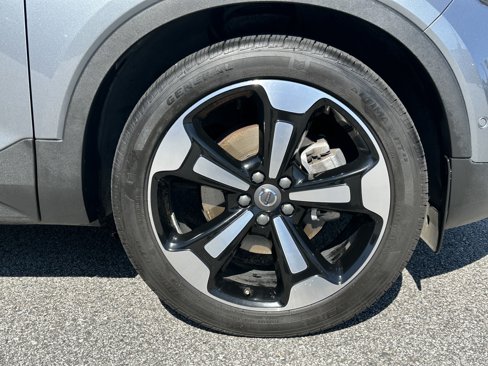 Used 2019 Volvo XC40 T5 Momentum image 12