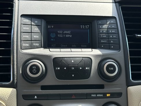 Used 2019 Ford Taurus SE image 24