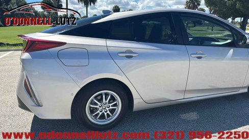 Used 2021 Toyota Prius Prime Limited image 8