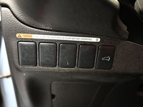 Used 2015 Mitsubishi Outlander SE image 27