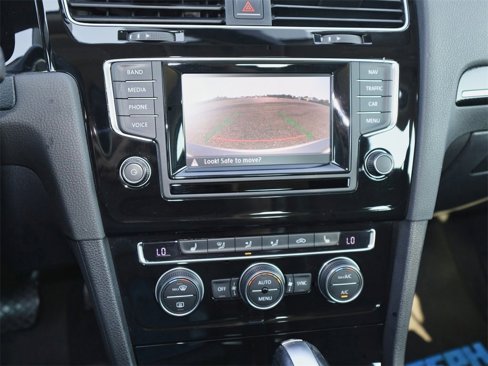Used 2015 Volkswagen Golf SEL image 18