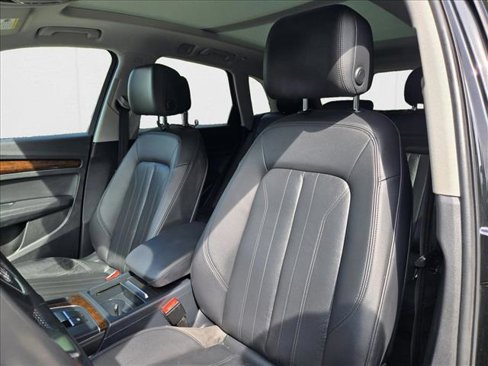 Used 2019 Audi Q5 2.0T Premium Plus w/ Premium Plus Package image 13