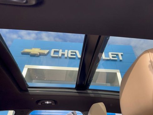 Used 2020 Chevrolet Blazer Premier w/ Driver Confidence II Package image 12