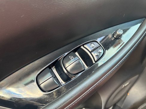 Used 2018 Nissan Leaf SL w/ SL Technology Package image 19