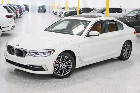 Used 2020 BMW 530e xDrive w/ Executive Package image 7