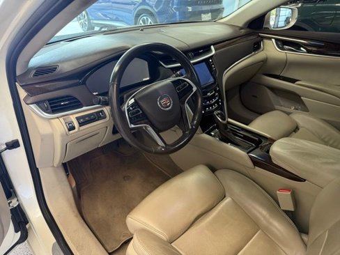 Used 2013 Cadillac XTS Premium image 5