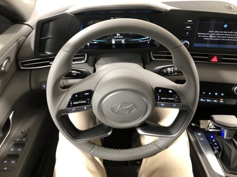 New 2025 Hyundai Elantra Sport image 24