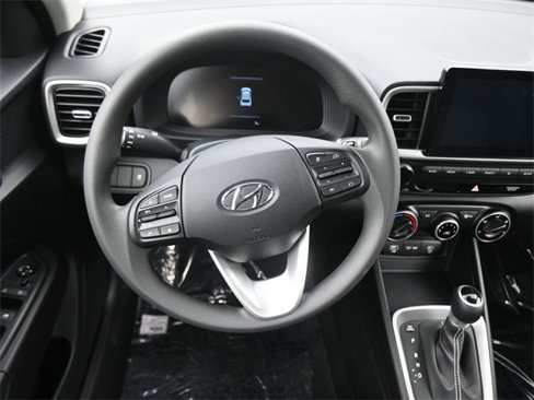New 2025 Hyundai Venue SE image 13