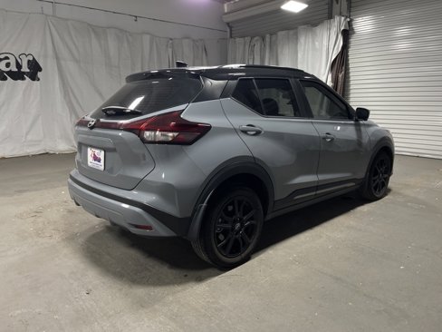 Used 2023 Nissan Kicks SR image 7