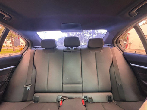 Used 2018 BMW 330i xDrive Sedan w/ Convenience Package image 14