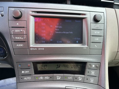 Used 2015 Toyota Prius Three image 31