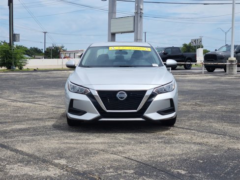Used 2023 Nissan Sentra SV image 2
