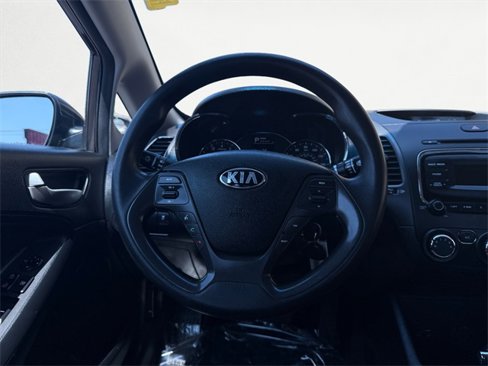 Used 2017 Kia Forte LX image 12
