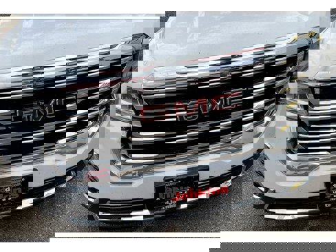 Used 2023 GMC Acadia SLT image 29