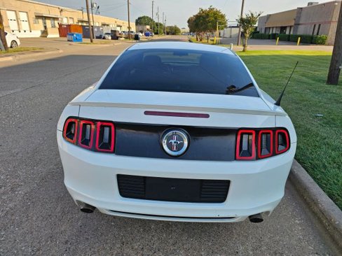 Used 2013 Ford Mustang Coupe image 6