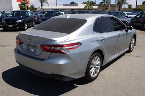 Used 2020 Toyota Camry LE image 4