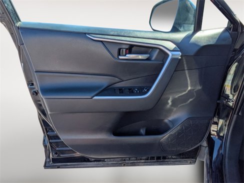 Used 2019 Toyota RAV4 XLE image 13