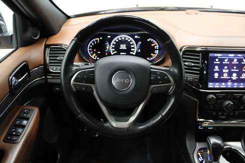 Used 2020 Jeep Grand Cherokee Overland image 16