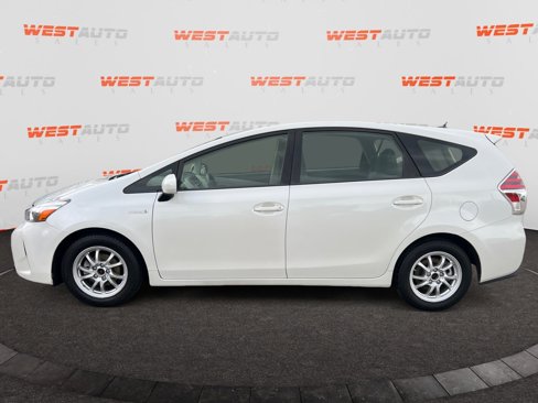 Used 2015 Toyota Prius V Three image 2