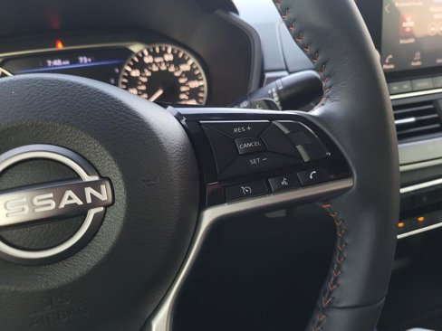 Used 2024 Nissan Altima 2.5 SR image 24
